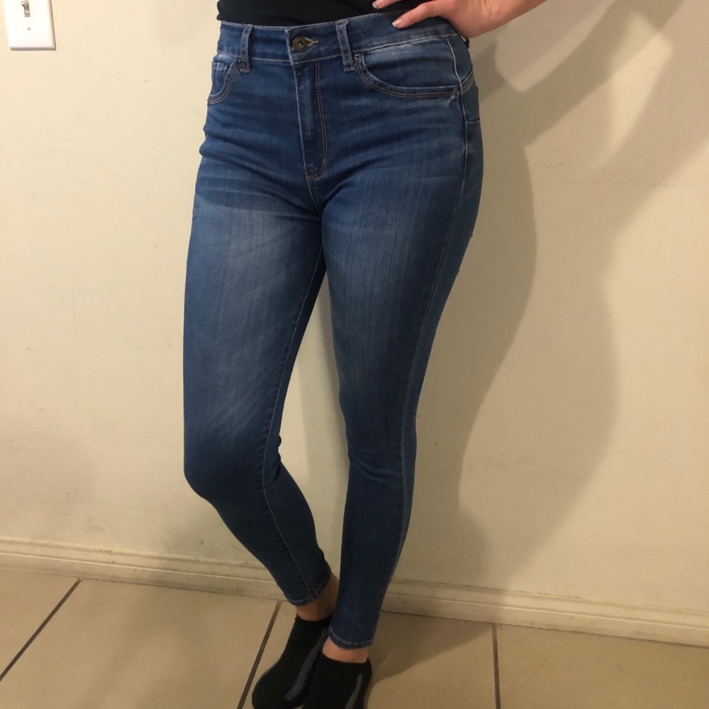 High waisted jeans